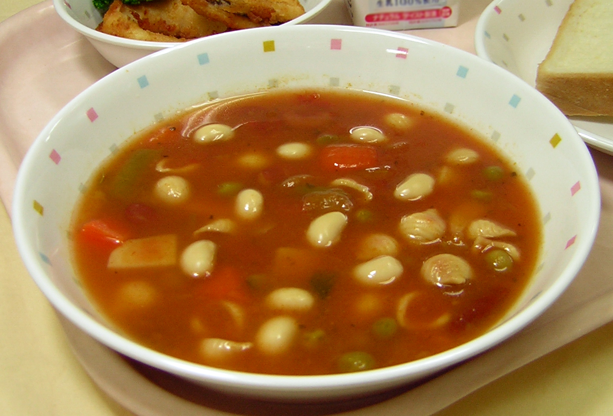 大豆入りミネストローネ